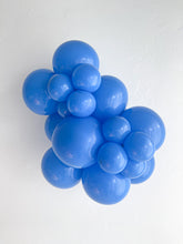 Load image into Gallery viewer, 24003 Tuftex Blue 24&quot; Round (1ct)
