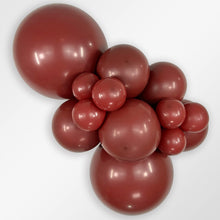 Load image into Gallery viewer, 59520 Fashion Merlot 24&quot; Round (10ct)
