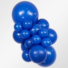 Load image into Gallery viewer, 221564 Fashion Royal Blue 9&quot; Round (50ct)
