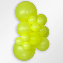 Load image into Gallery viewer, 53053 Neon Yellow 11&quot; Round (100ct)
