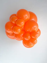 Load image into Gallery viewer, 24005 Tuftex Orange 24&quot; Round (25ct)
