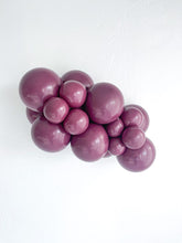Load image into Gallery viewer, 24027 Tuftex Sangria 24&quot; Round (1ct)
